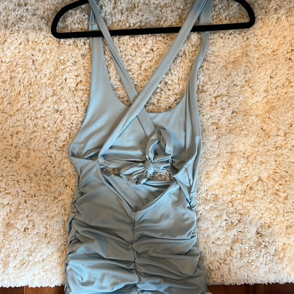 Women’s dress - Picture 2 of 2